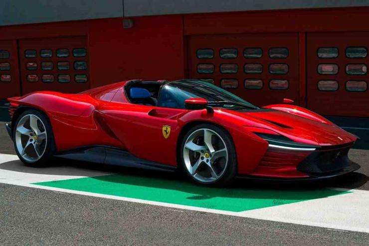 Ferrari Daytona SP3 trionfo bellezza